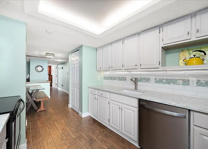 2 Bedroom Oceanfront Balcony At Century I With Indoor Pool! Ocean Stadt